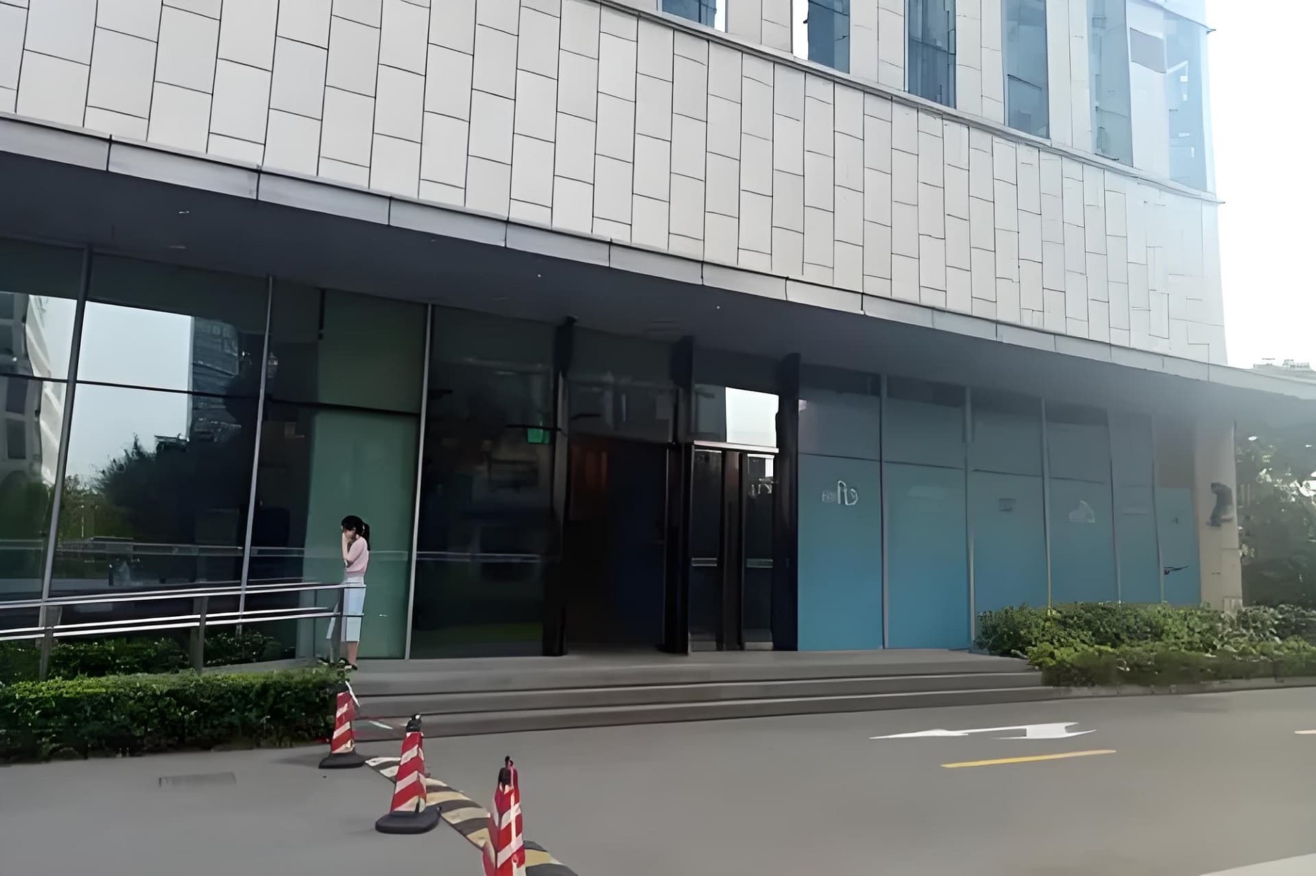 入口